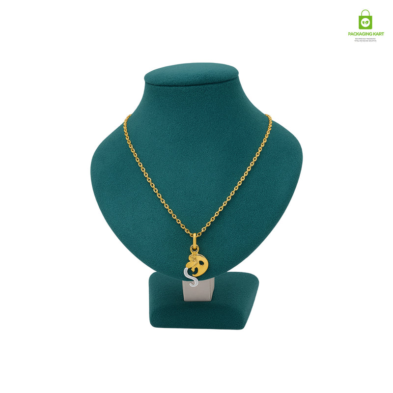 Elegant Green Velvet Jewellery Set for Women – Premium Look