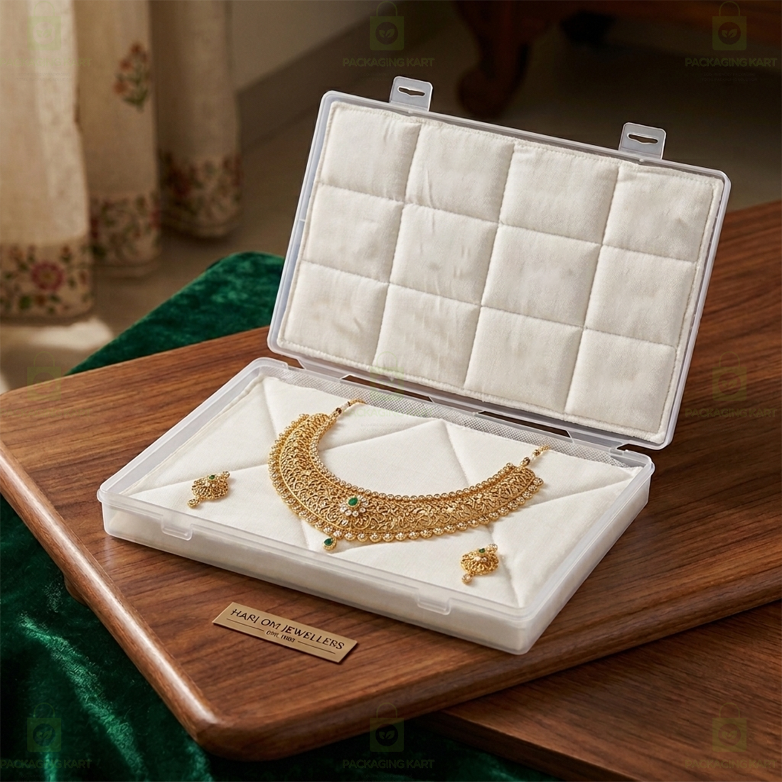 Durable Jewellery Plastic Storage Box with Soft White Cushion Cotton Lining for Protection