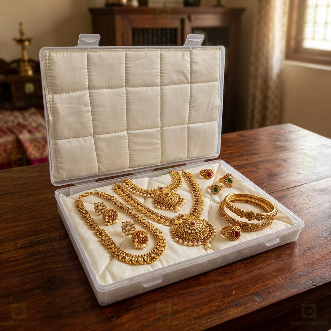 Protective Jewellery Plastic Box with White Cushion Cotton Padding for Safe Jewellery Storage